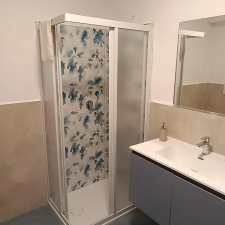 Caraceni 1 Apartmán